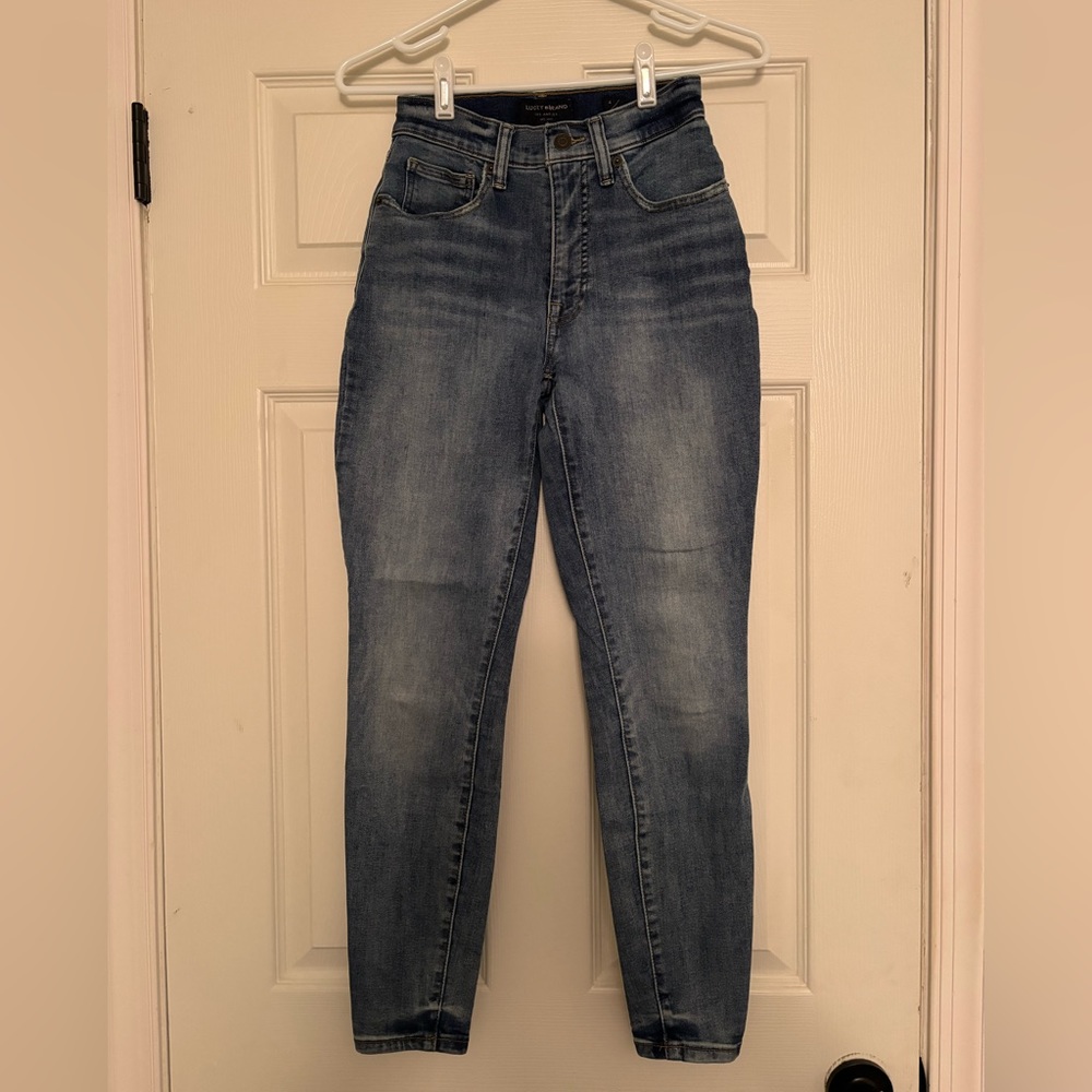 LUCKY BRAND jeans. Size 4/27